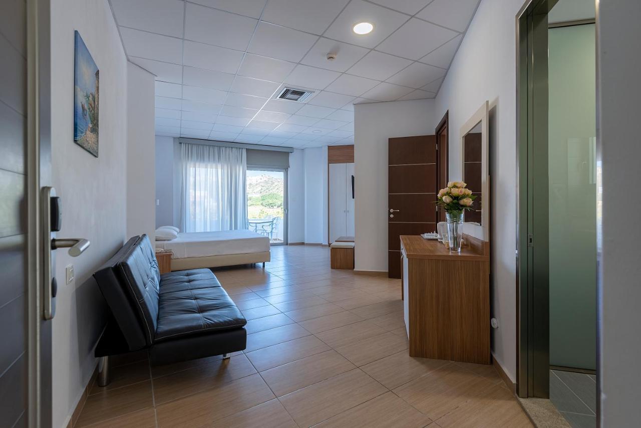 Royal Bay Suites Kéfalos エクステリア 写真