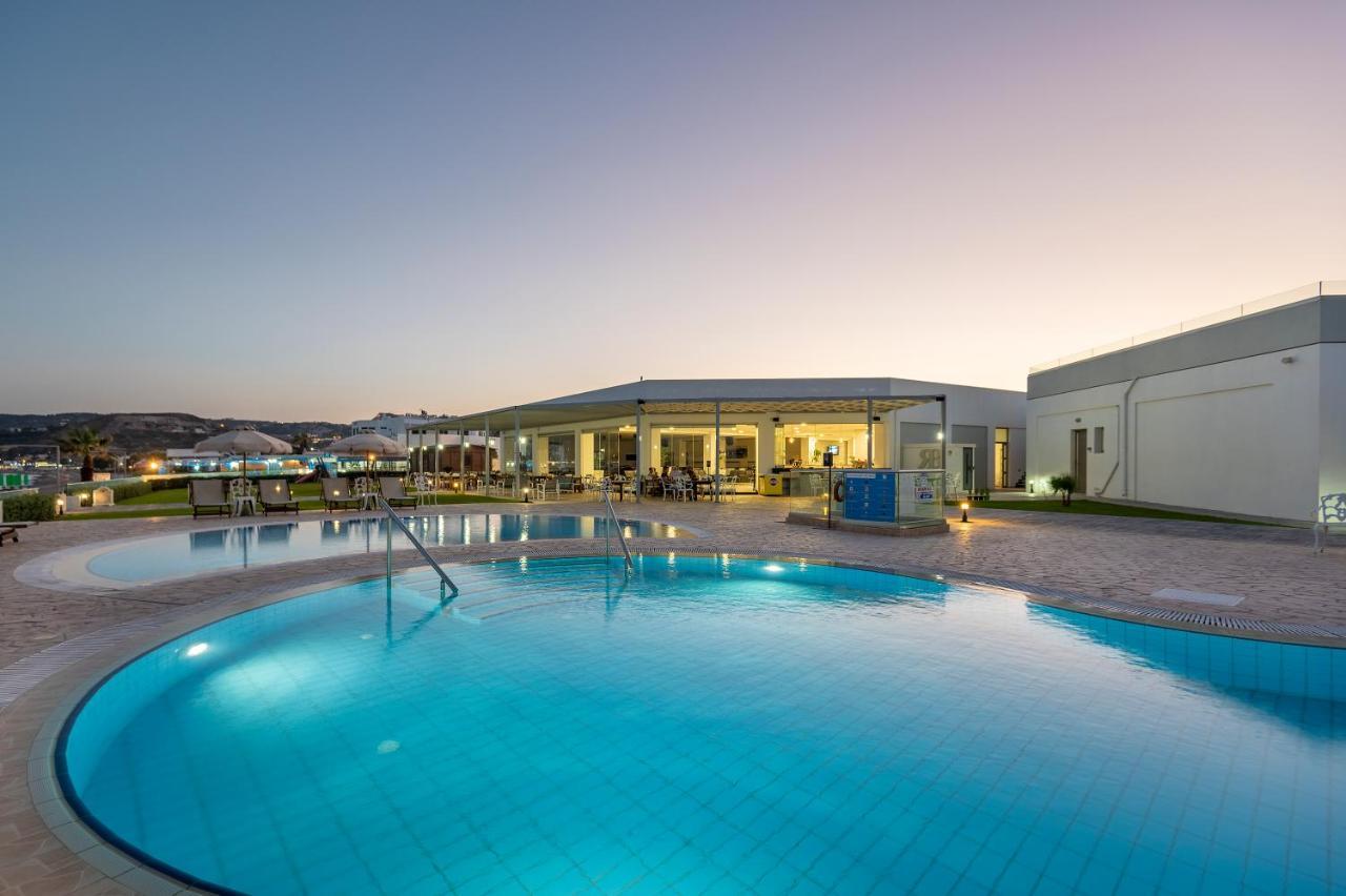 Royal Bay Suites Kéfalos エクステリア 写真