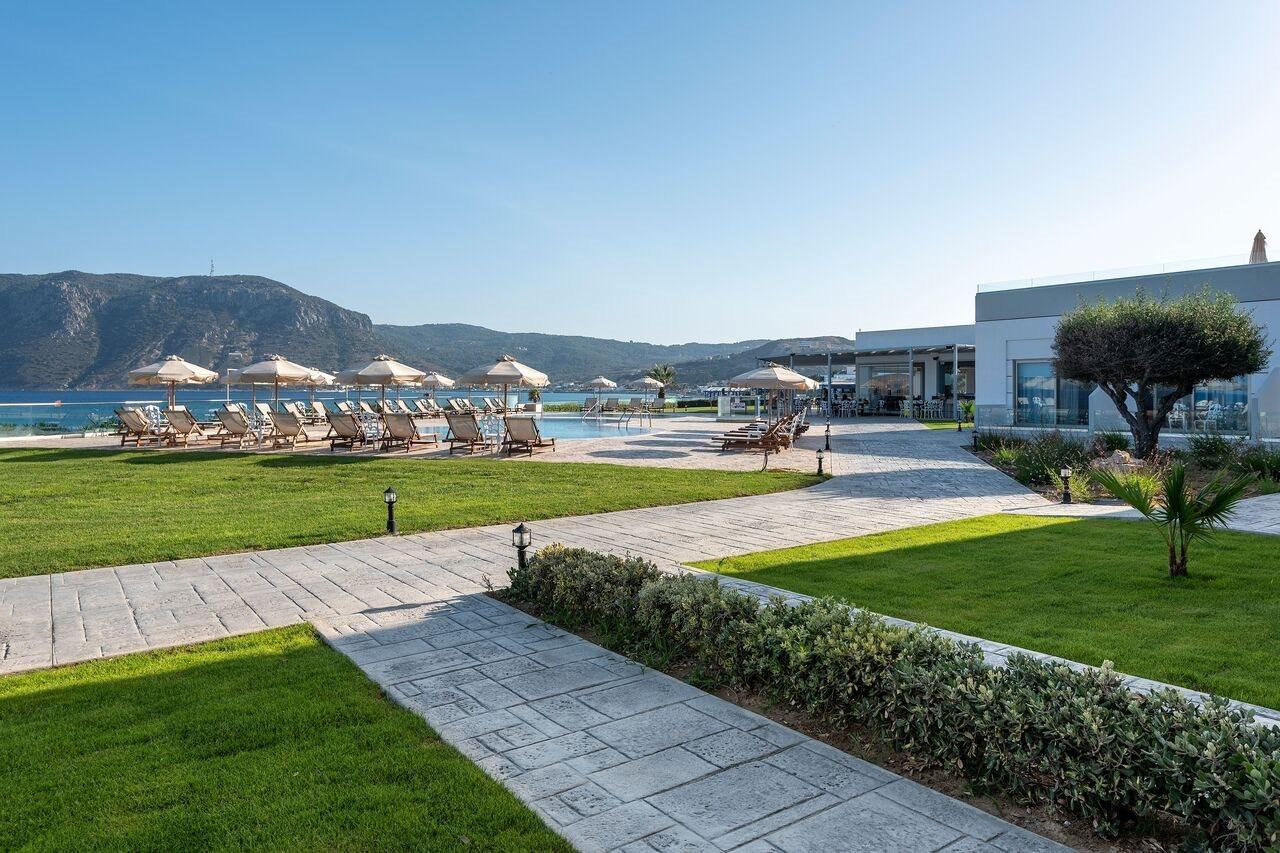 Royal Bay Suites Kéfalos エクステリア 写真