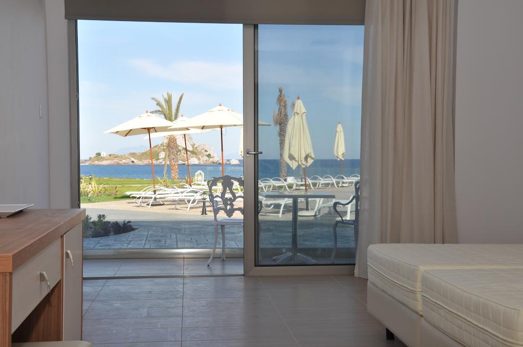 Royal Bay Suites Kéfalos エクステリア 写真